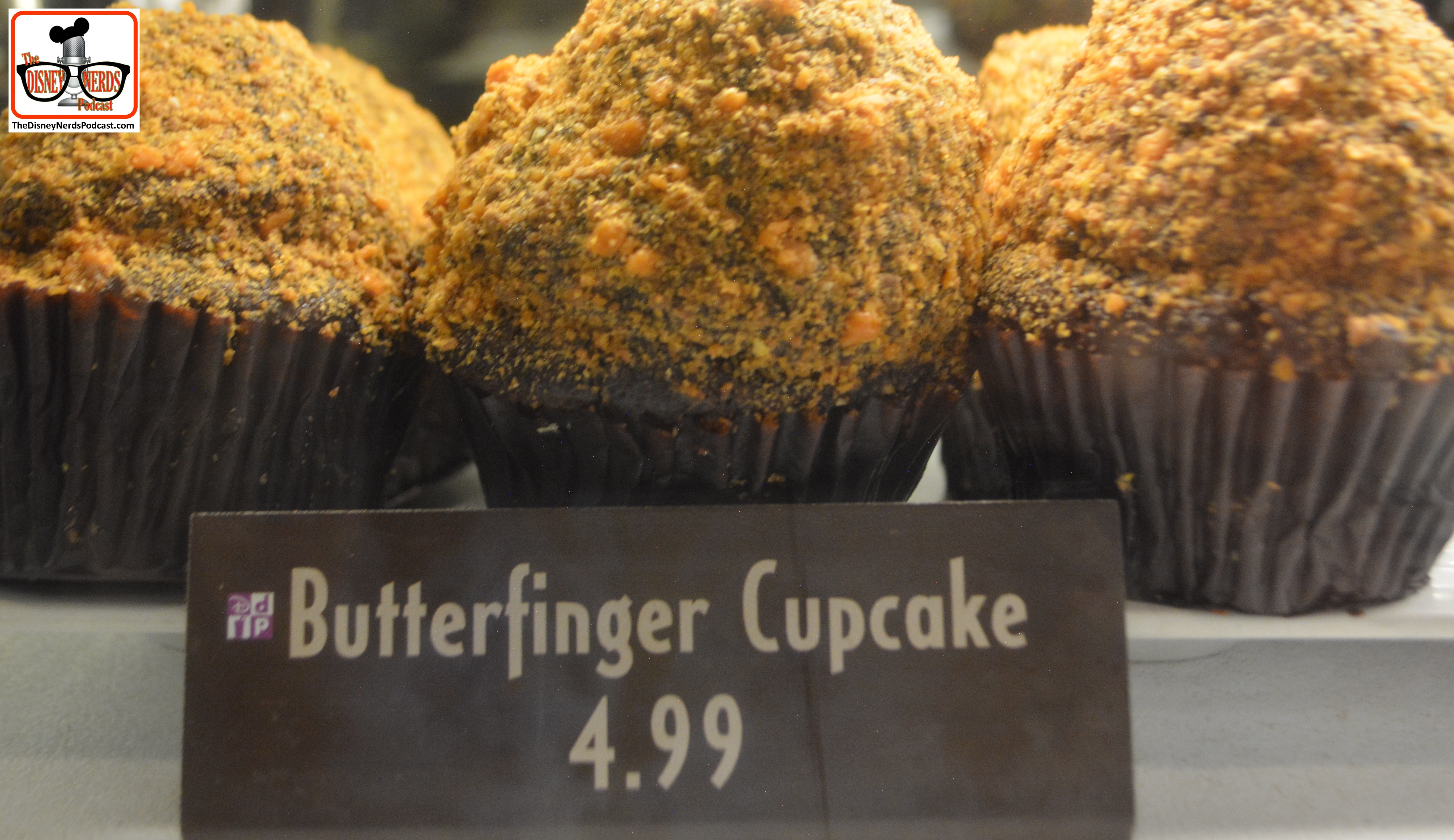 Hollywood studios Butter-finger Cupcake.