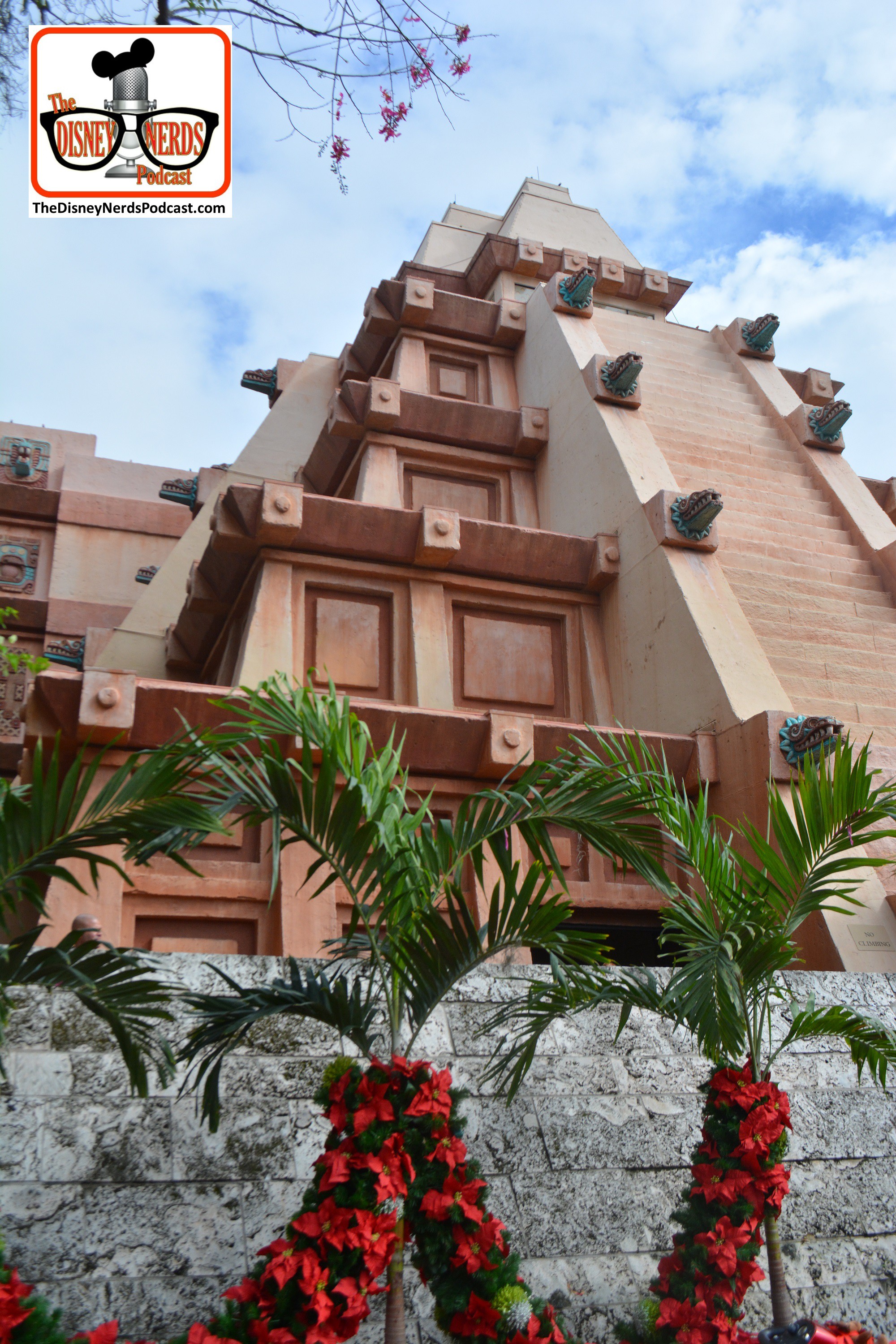 2015-12 - Epcot - Holidays Around the World in Mexico is ready for the holidays (along with a new "No Climbing" sign)