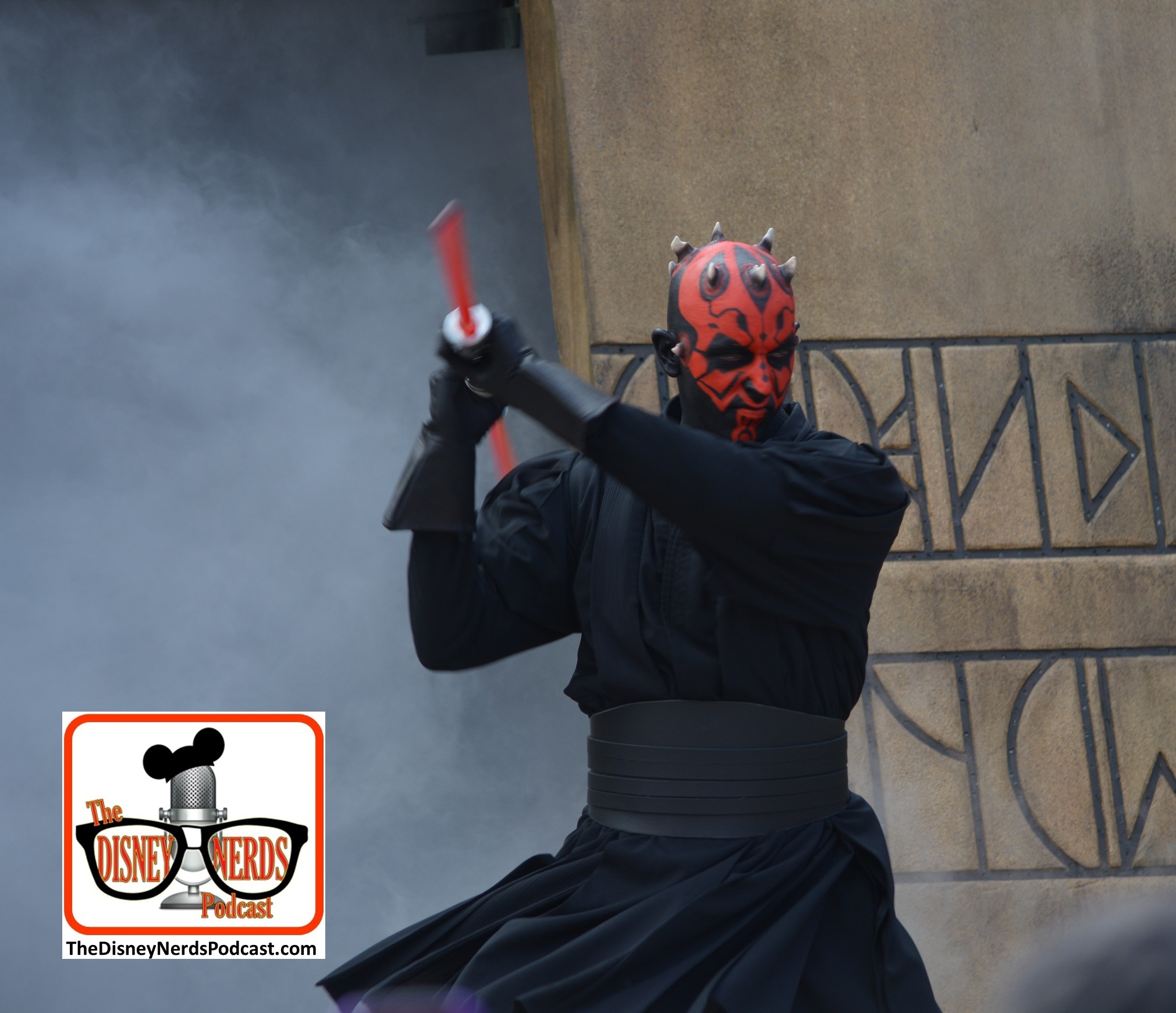 2015-12 - Hollywood Studios - New Jedi Training Stage and Show features an appearance by Darth Maul