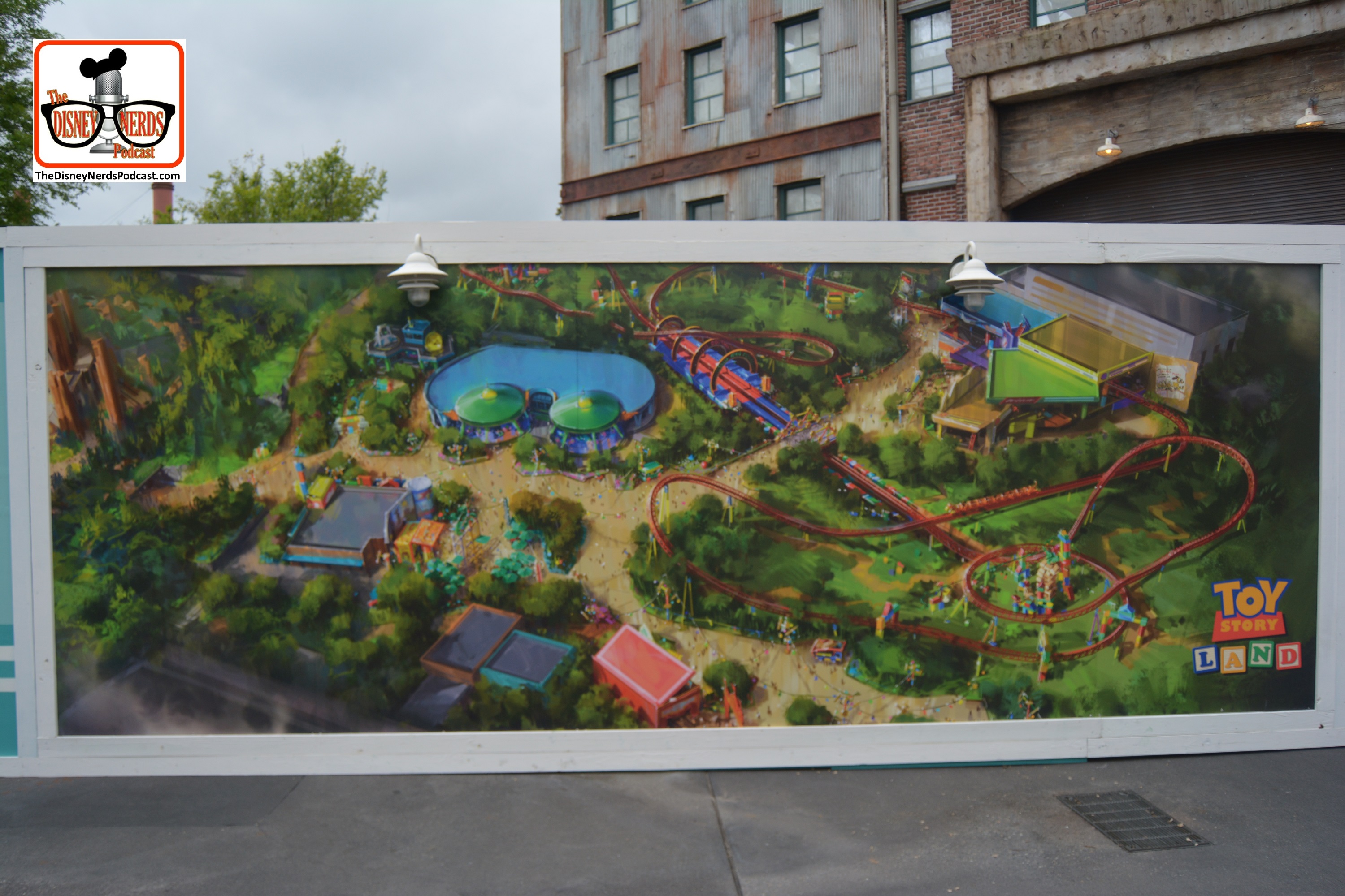 DNP April 2016 Photo Report: Hollywood Studios - Concept Art on Construction walls at the dead end past Toy Story mania