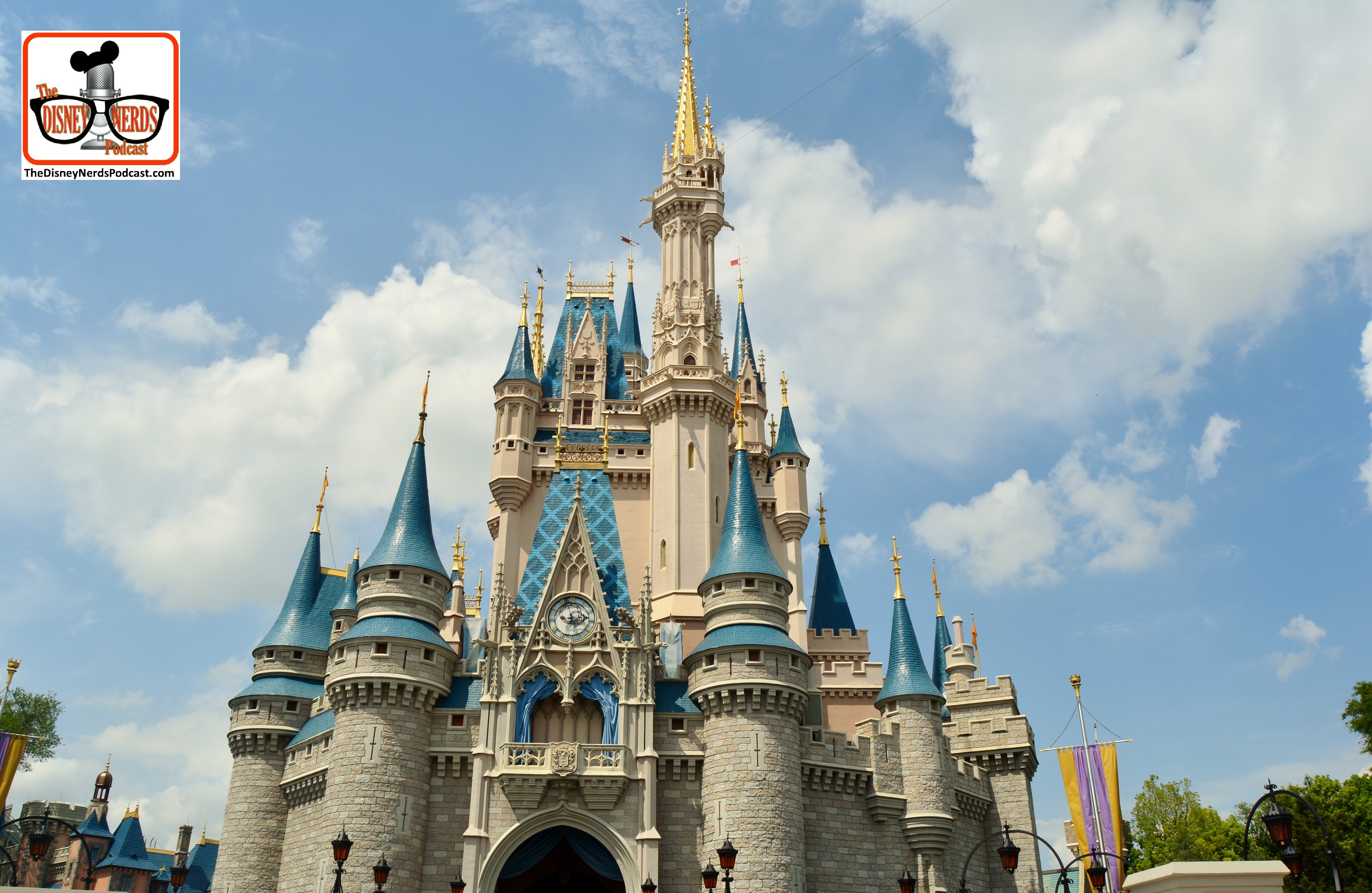 DNP April 2016 Photo Report: Magic Kingdom: Just can't walk past the castle without taking a picture