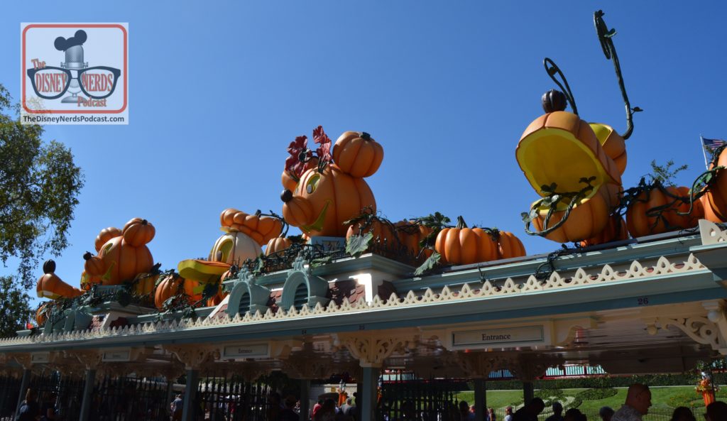 Disneyland Halloween entrance