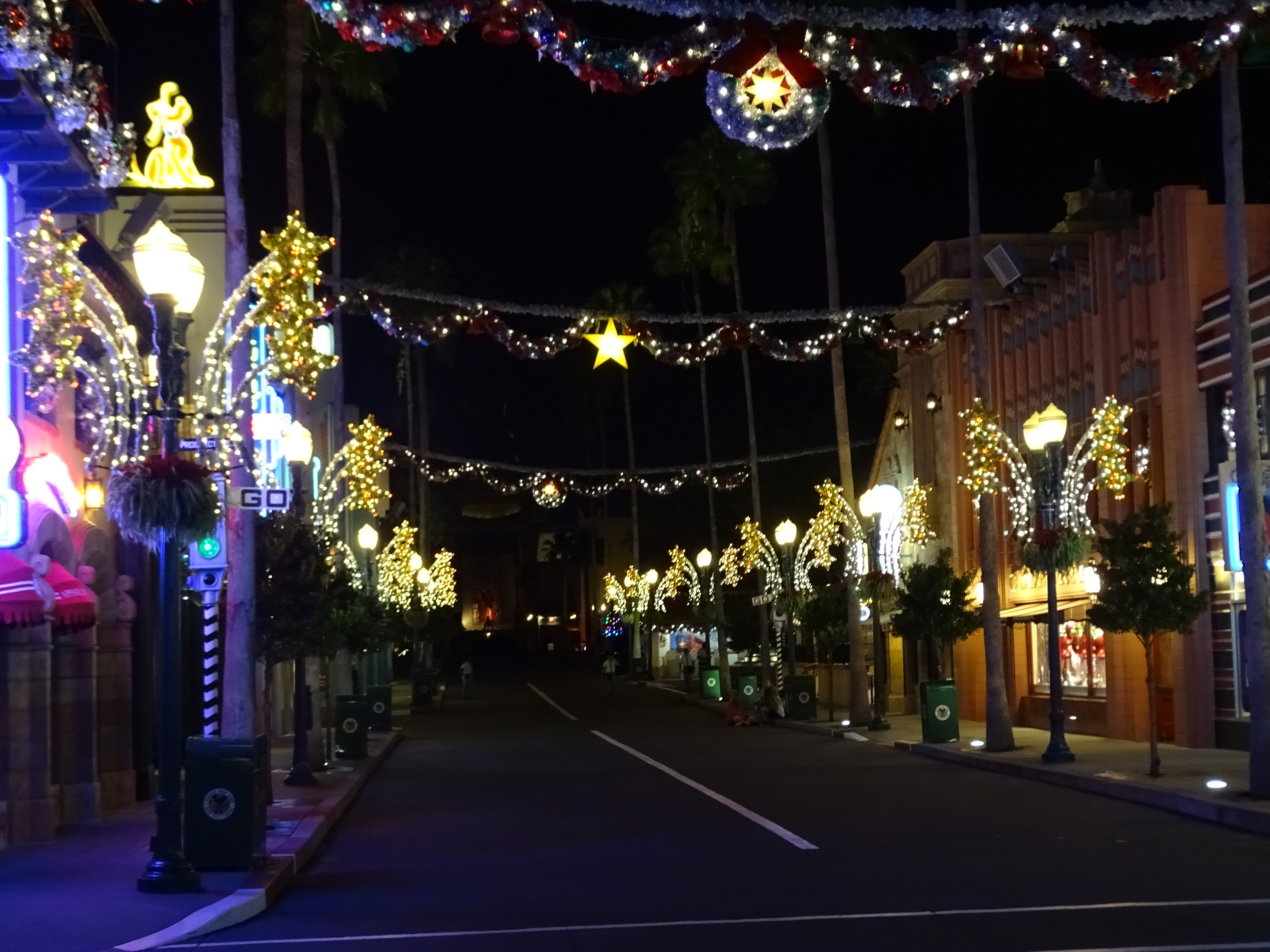 Lights! Camera! Christmas! – The Disney Nerds Podcast