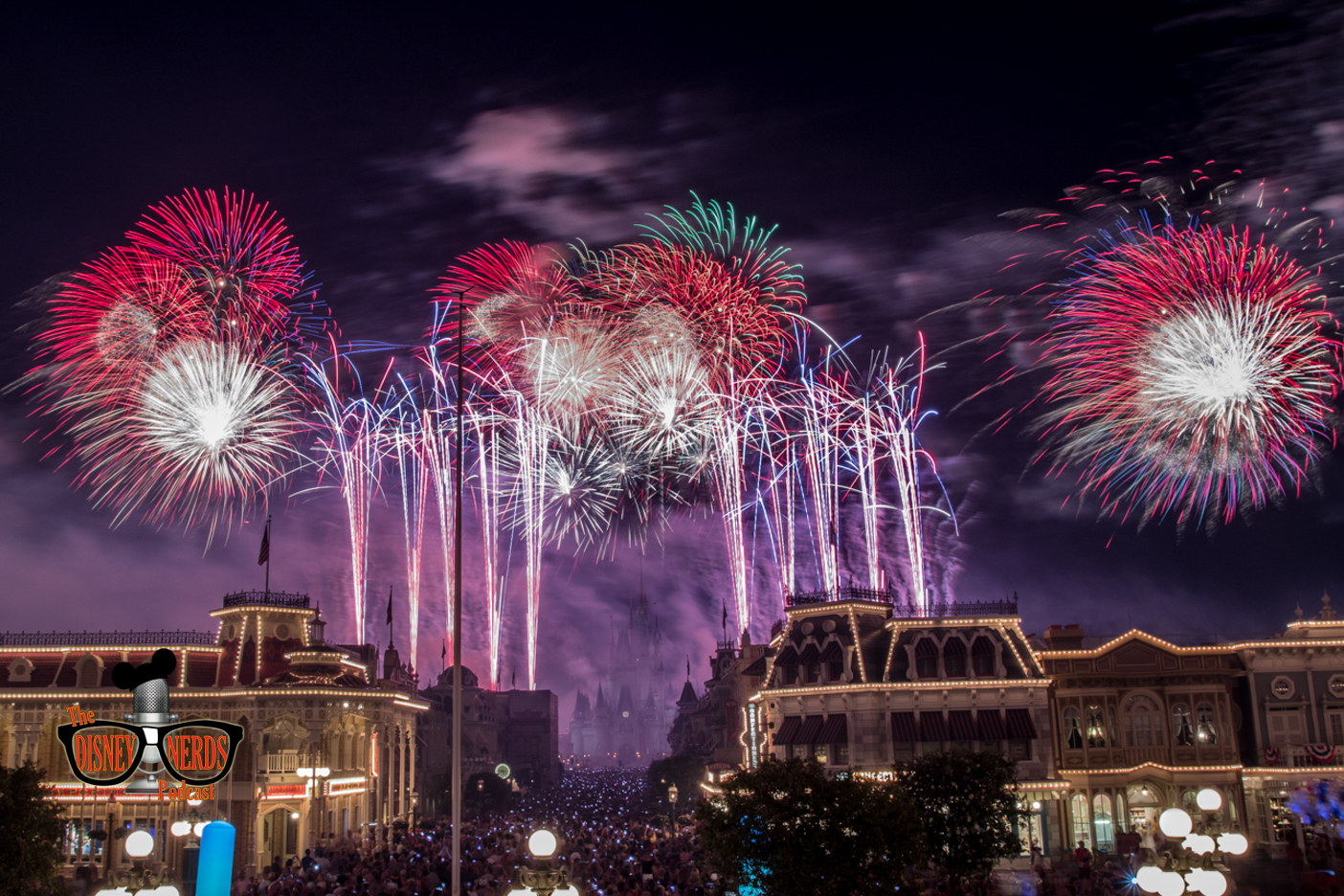Watch The New Year’s Fireworks Show Live TONIGHT from Magic Kingdom
