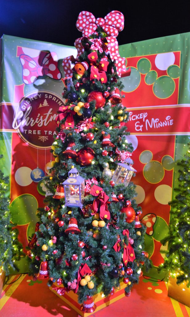 2018 Disney Springs Christmas Tree Trail - Mickey and Minnie