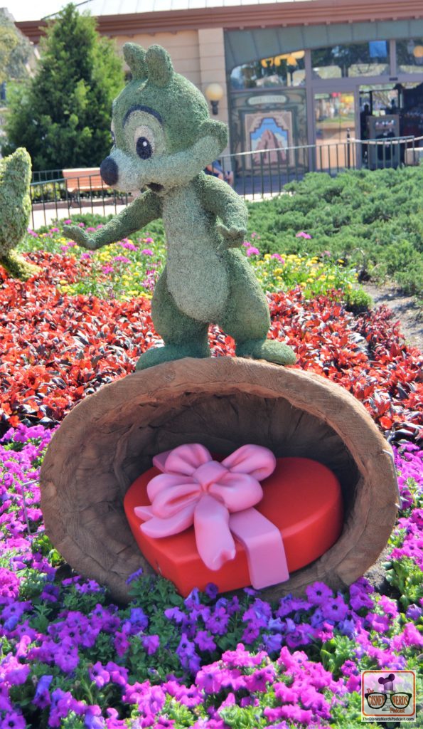 The Disney Nerds Podcast March 11, 2019 Epcot Flower and Garden Photo Report - Topiaries - Chip or Dale... is that you?