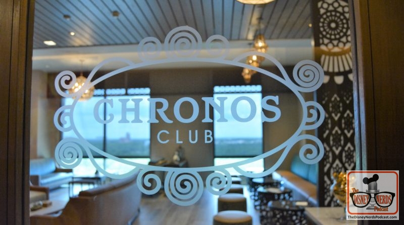 Chronos Club – With its casual yet intimate shadings, this bright, open-air club-access space located on the 15th floor of Gran Destino Tower is perfect for unwinding and enjoying light refreshments throughout the day. Chronos Club offers lake views and a Barcelona vibe with its cooler color palette.