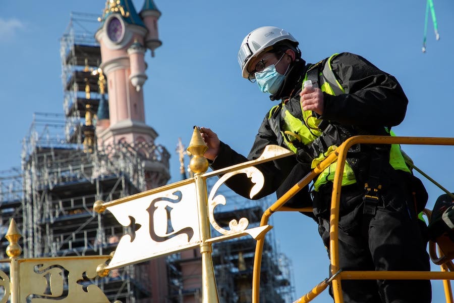 Sleeping Beauty Castle Awakens in Stunning Fashion After a 12-Month Massive  Refurbishment at Disneyland Paris - DisneylandParis News